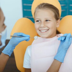 The-Benefits-of-Choosing-a-Pediatric-Dentist-for-Your-Childs-Dental-Care-600x600